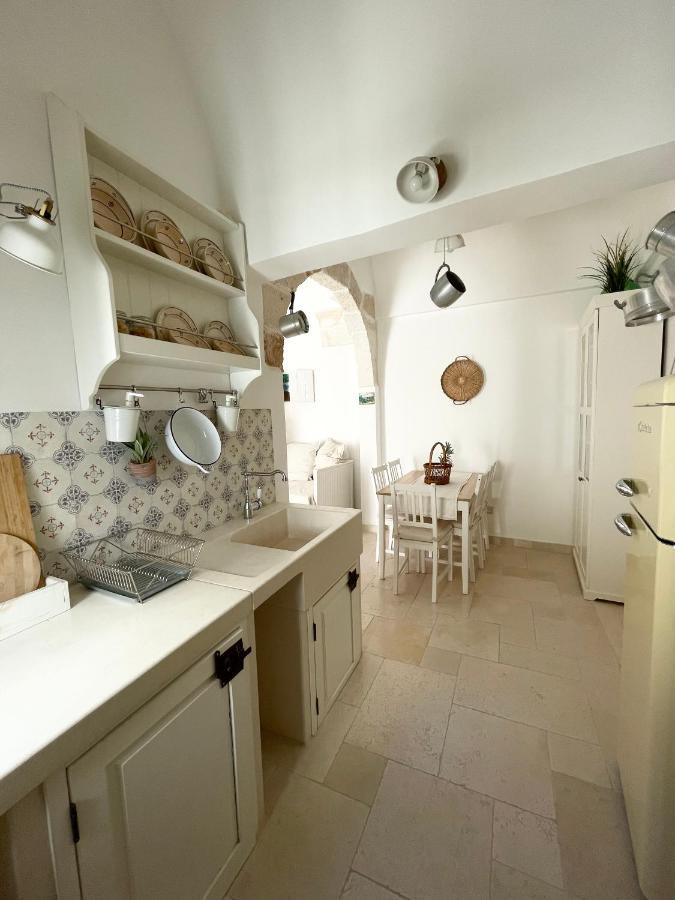 Tetti Bianchi - Deva'S Suite Home Ostuni Exterior foto